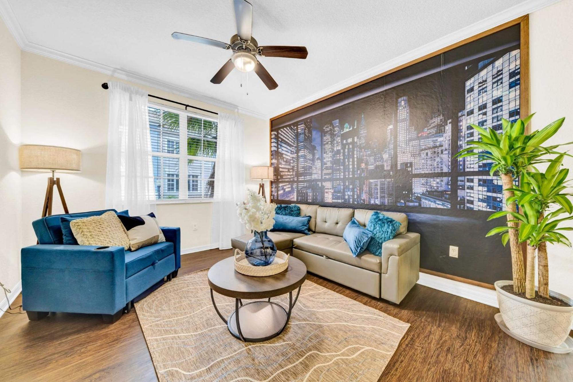 Spacious 2br2ba Minute To Airport & Westchase #7 *