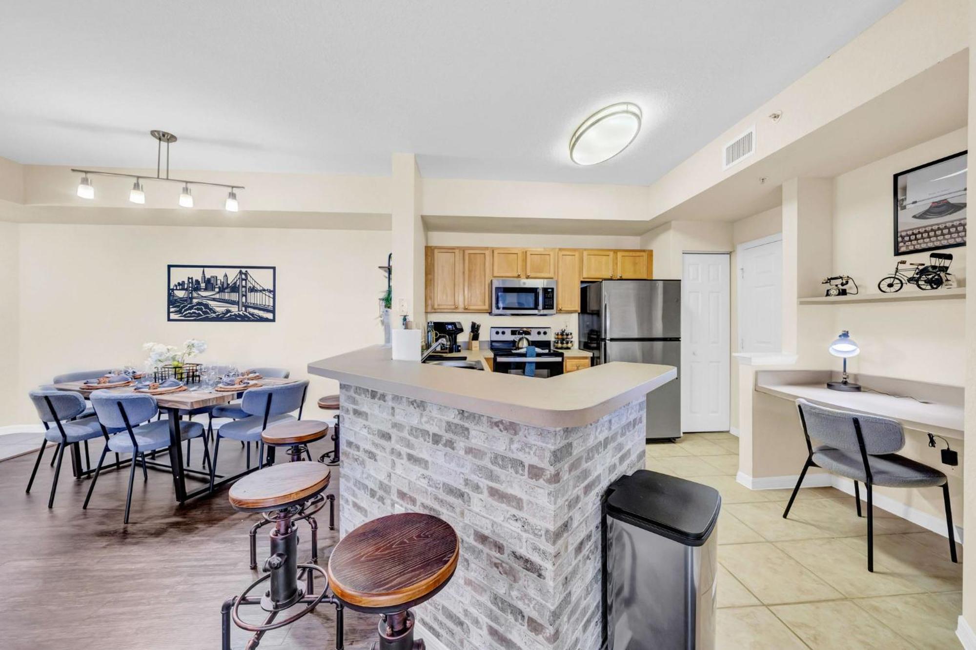 Spacious 2br2ba Minute To Airport & Westchase #7