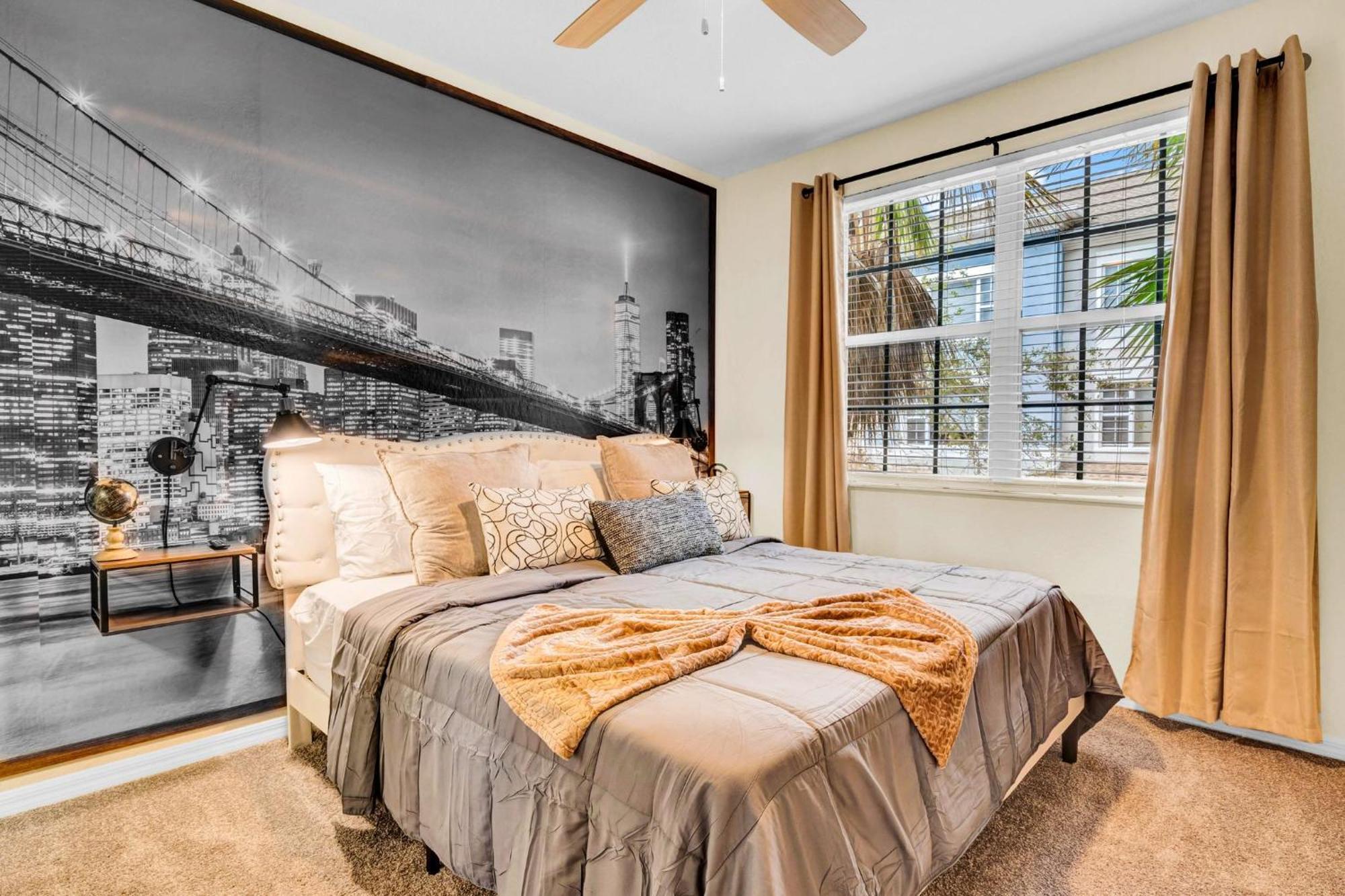 Spacious 2br2ba Minute To Airport & Westchase #7 *
